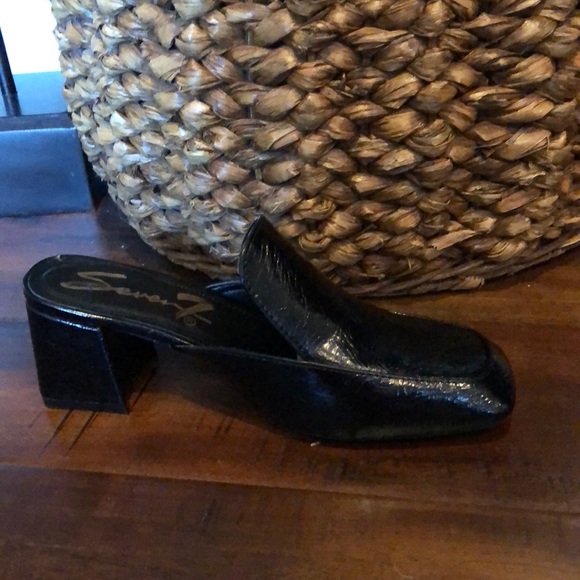 Super cute patent leather mules - Picture 4 of 8